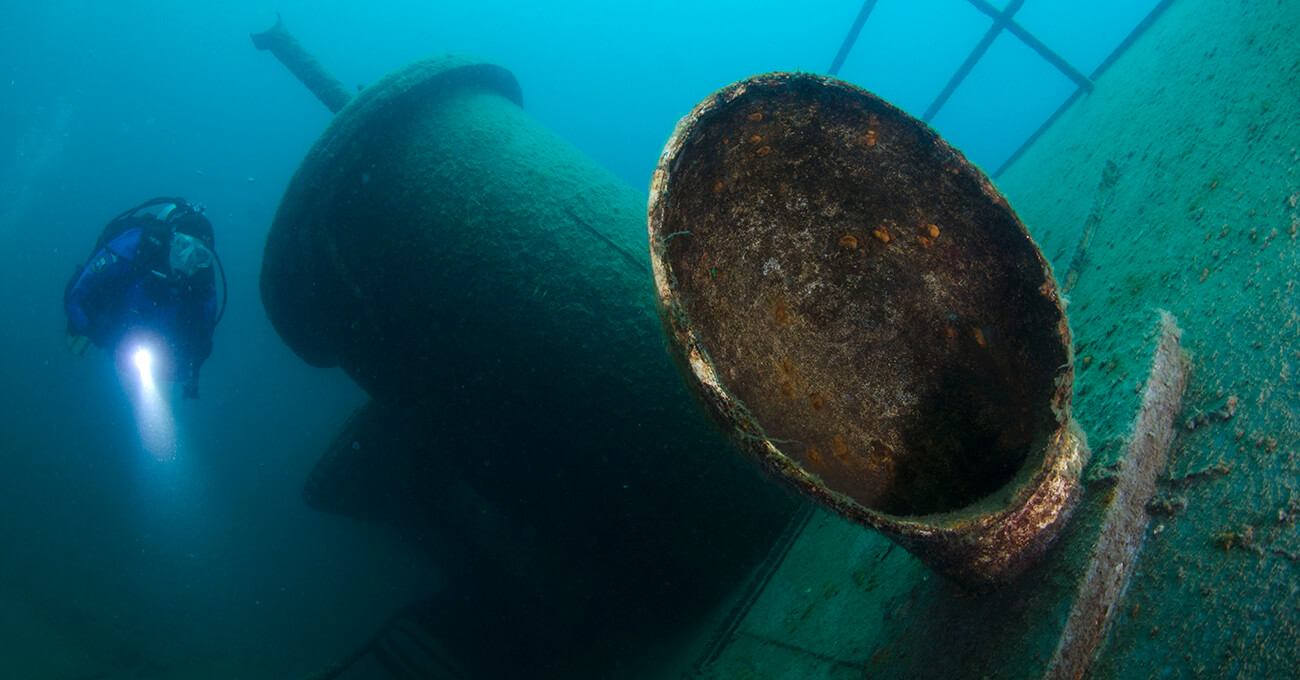 Steven Selvick Shipwreck [Photo by Chris Doyal]